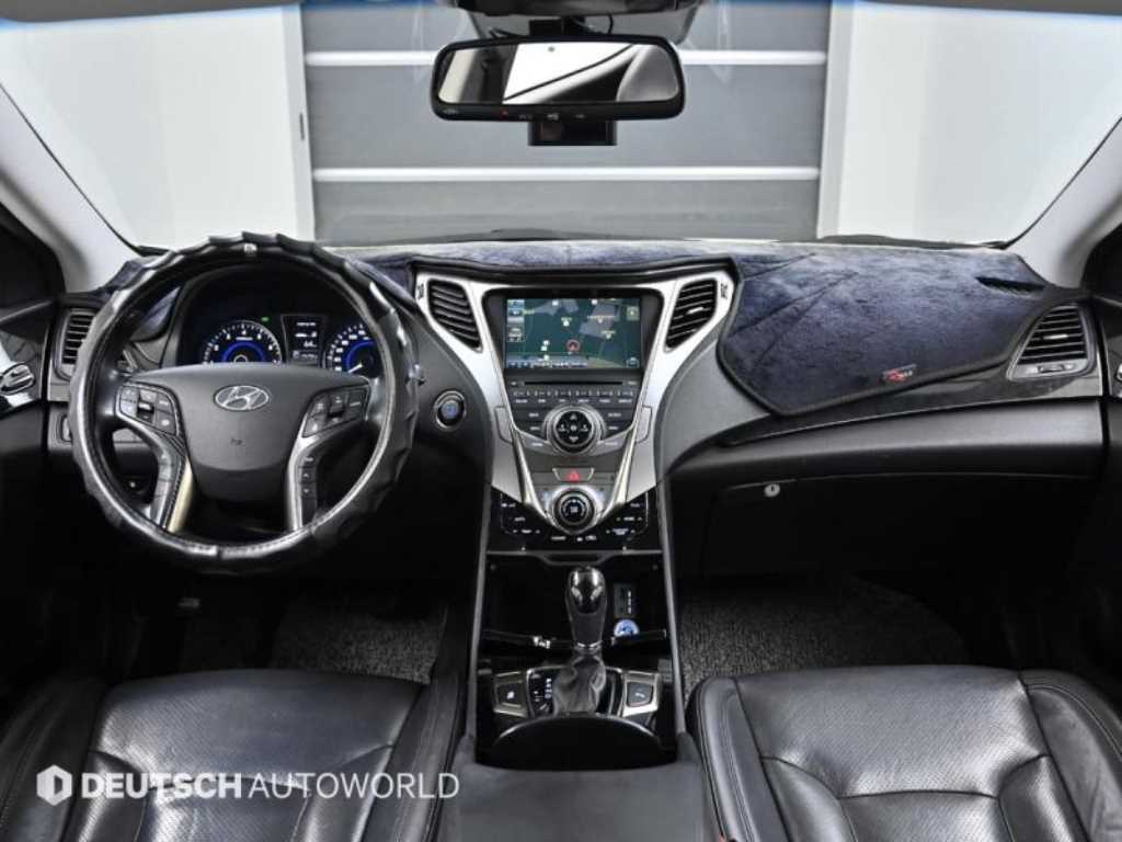 HYUNDAI Grandeur - Vista 7