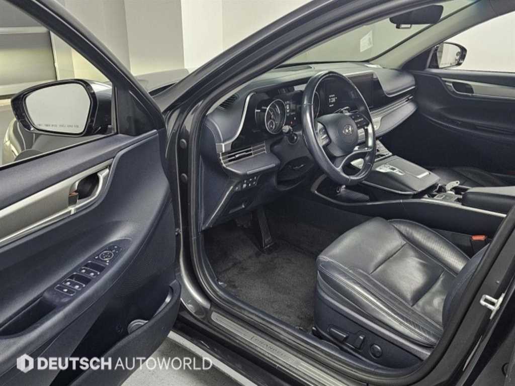 HYUNDAI Grandeur - Vista 11