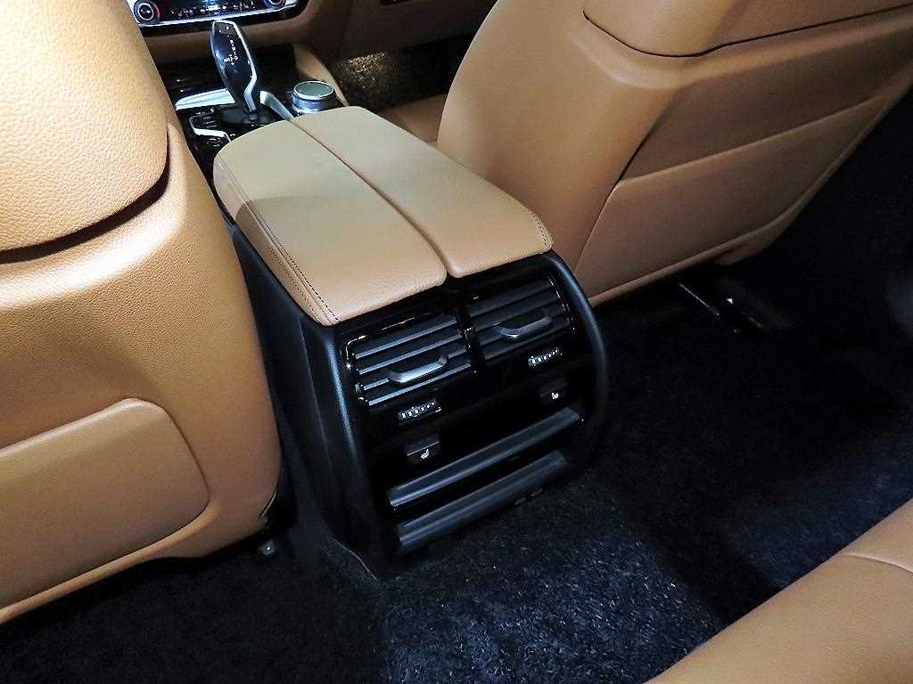 BMW 5 Series 2021 Azul - Importación desde Corea - HF Imports Iquique - Foto 15