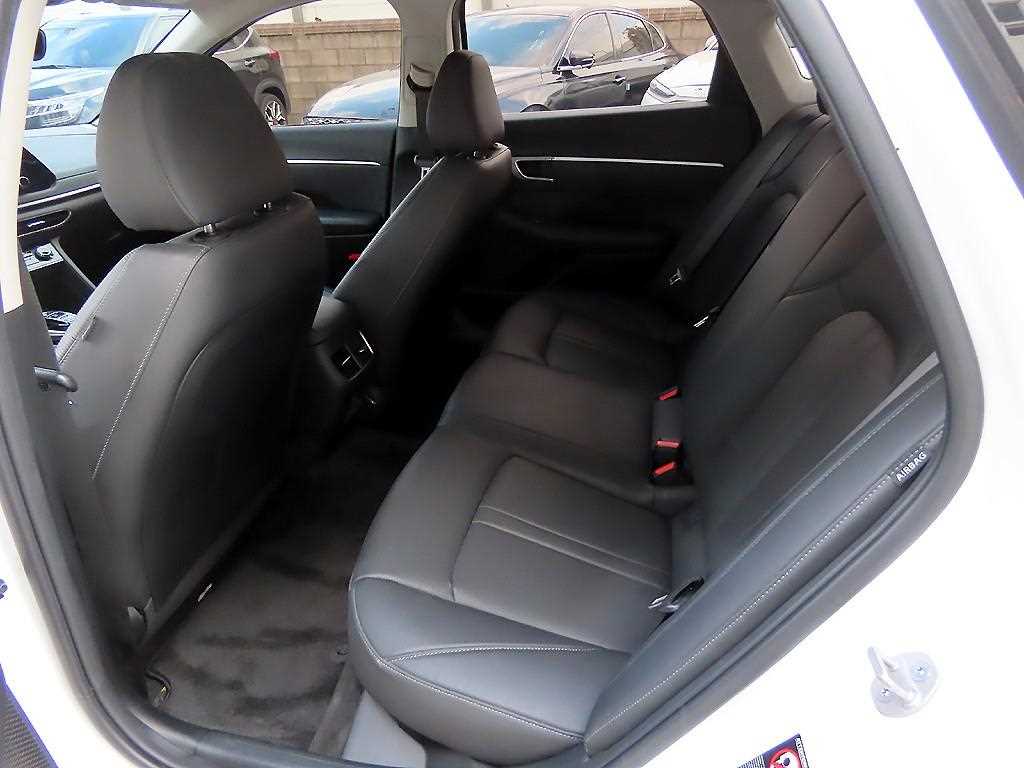 HYUNDAI Sonata - Vista 6