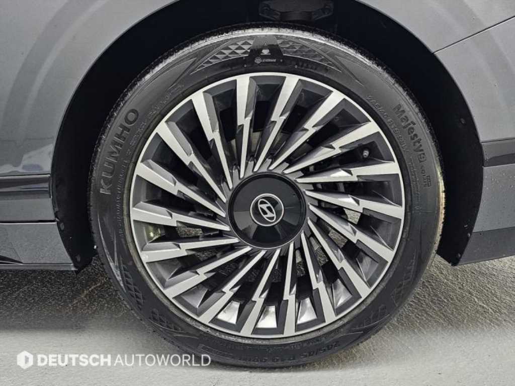 HYUNDAI Grandeur - Vista 5