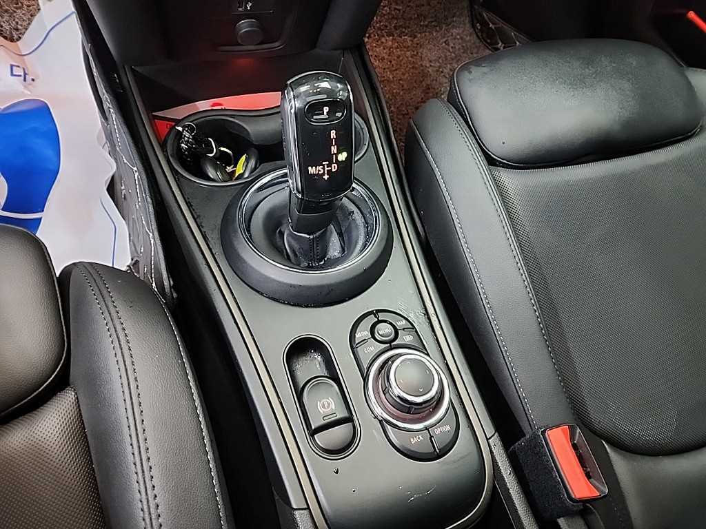 Mini Countryman - Vista 8