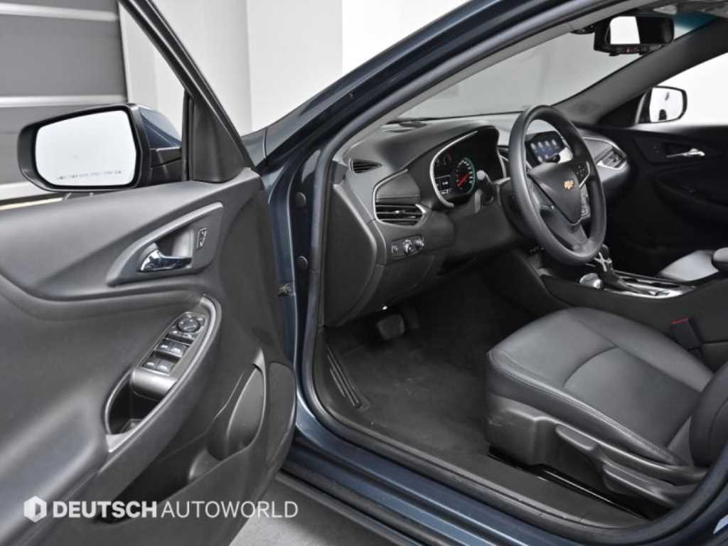 Chevrolet Malibu - Vista 11