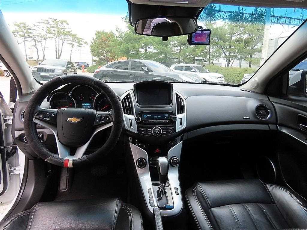 Chevrolet Cruise - Vista 7