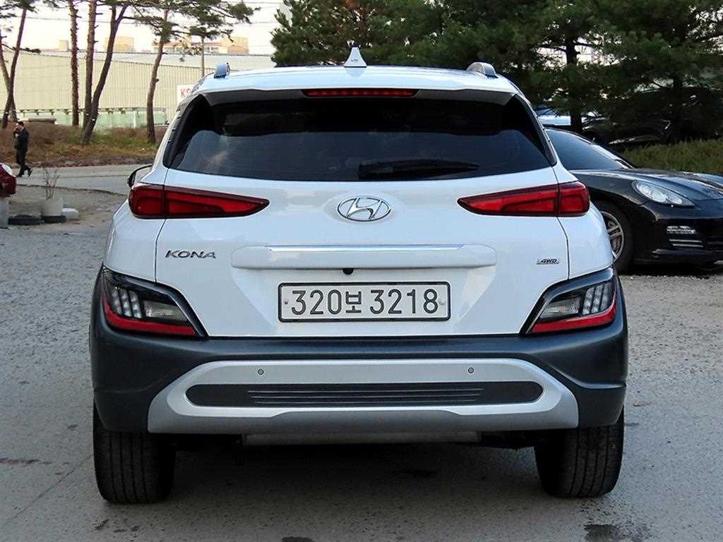 HYUNDAI Kona - Vista 4