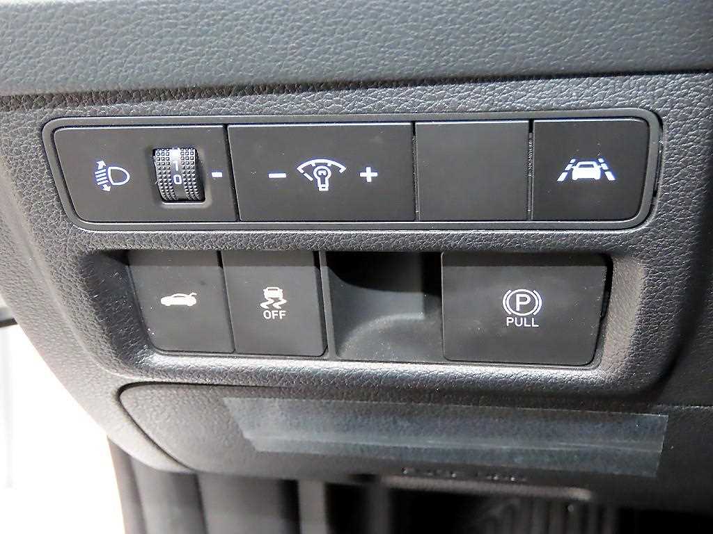 HYUNDAI Sonata - Vista 12