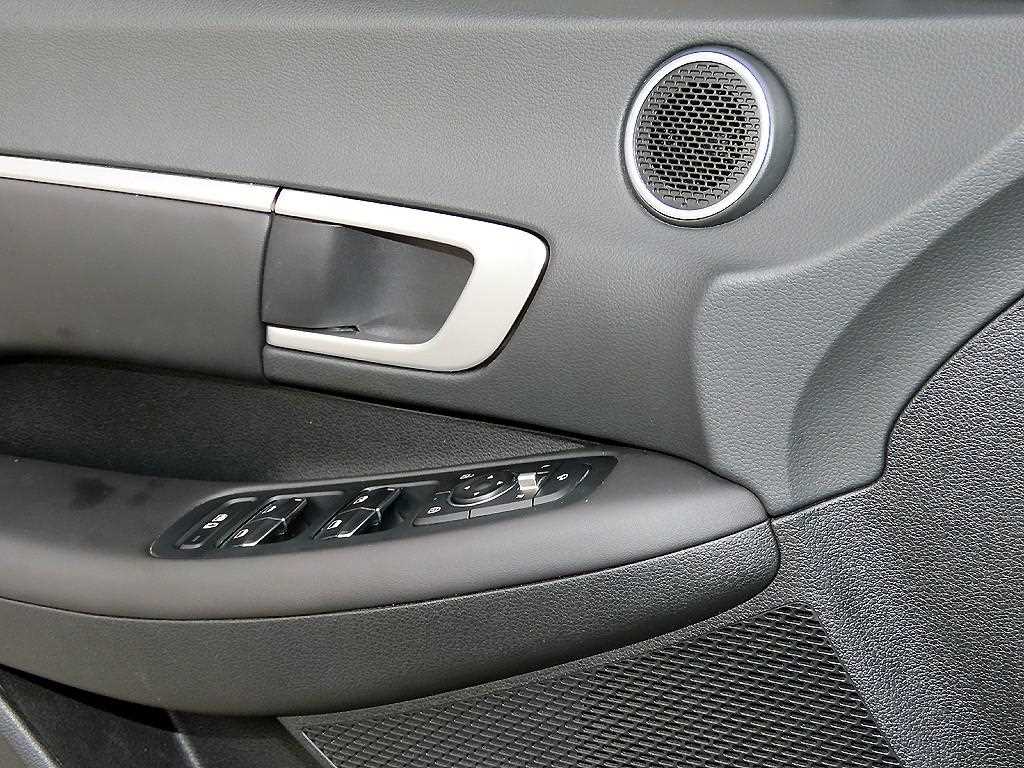 HYUNDAI Sonata - Vista 11