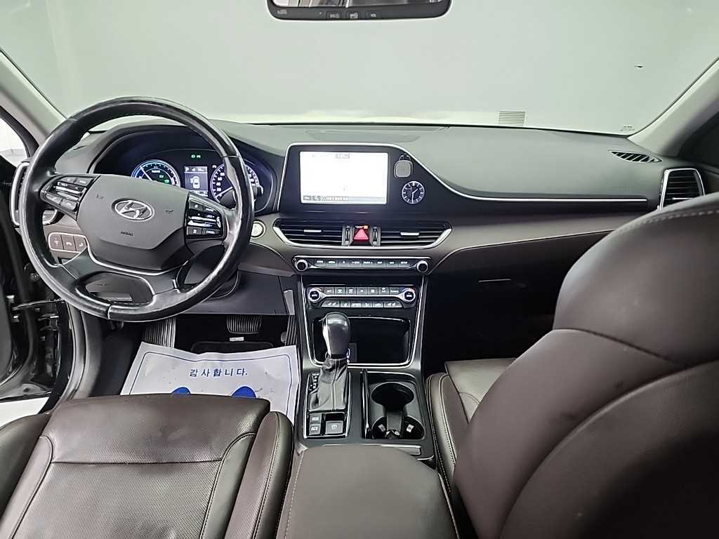 HYUNDAI Grandeur - Vista 7