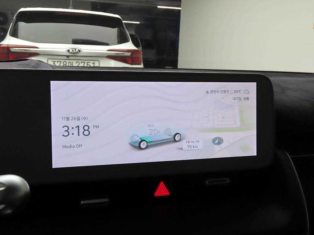 HYUNDAI Ioniq 5 - Vista 8