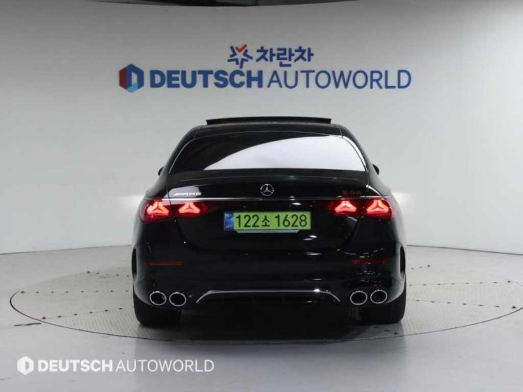 Mercedes Benz E class - Vista 4