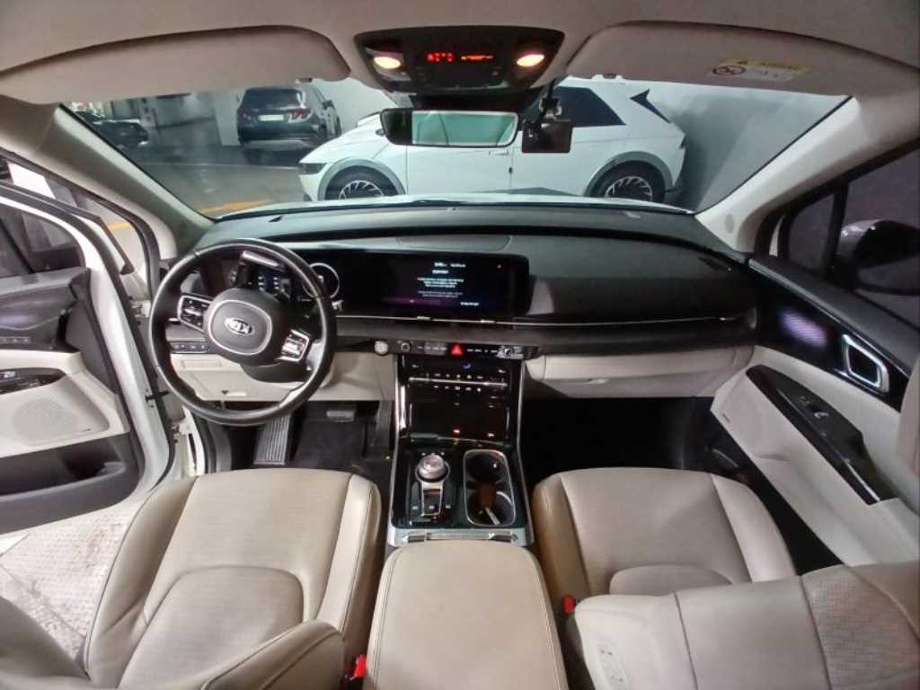 KIA Carnival - Vista 6