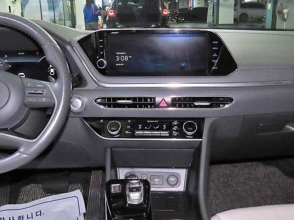 HYUNDAI Sonata - Vista 11
