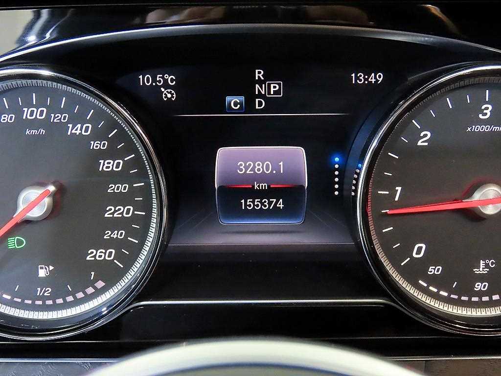 Mercedes Benz E class - Vista 9