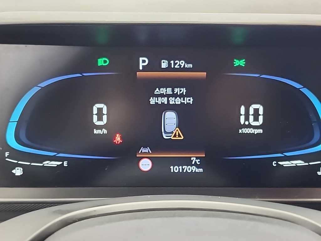 HYUNDAI Casper - Vista 6