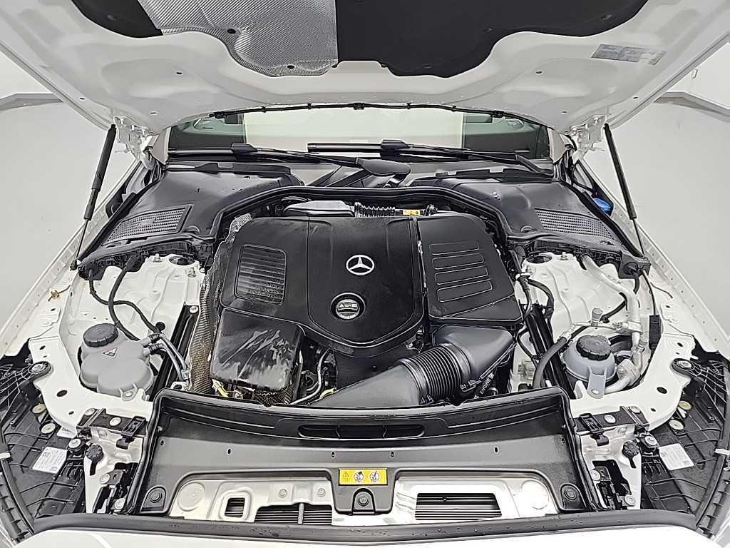 Mercedes Benz C Class - Vista 5