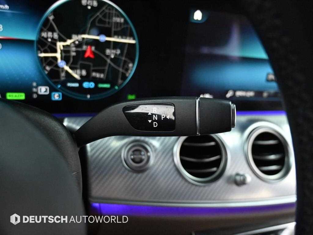 Mercedes Benz E class - Vista 9