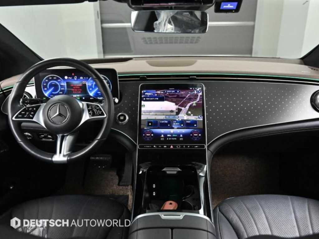 Mercedes Benz EQE - Vista 7