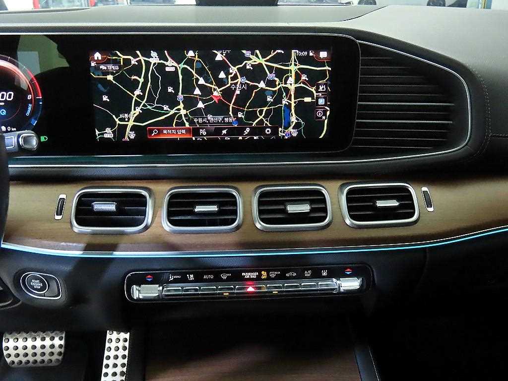 Mercedes Benz GLE Class - Vista 11