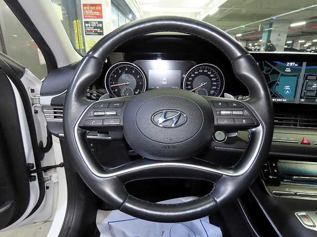 HYUNDAI Grandeur - Vista 8