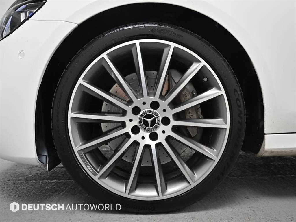 Mercedes Benz E class - Vista 5