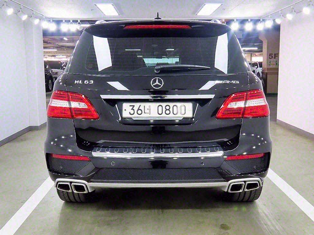 Mercedes Benz M Class - Vista 3