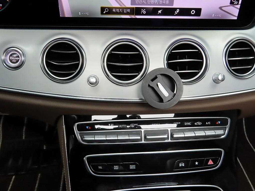 Mercedes Benz E class - Vista 9