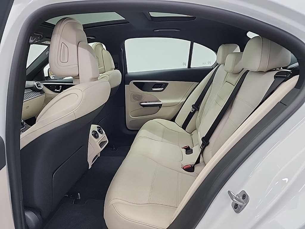 Mercedes Benz C Class - Vista 12