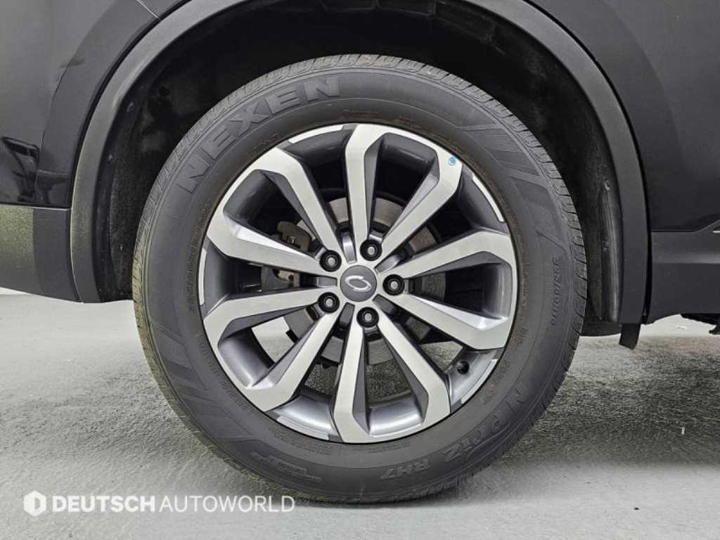 SAMSUNG QM6 - Vista 5