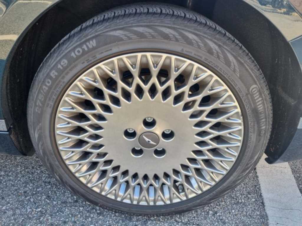 Genesis G80 - Vista 7