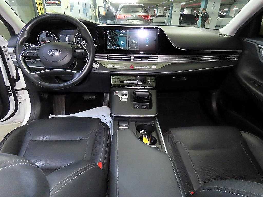 HYUNDAI Grandeur - Vista 10