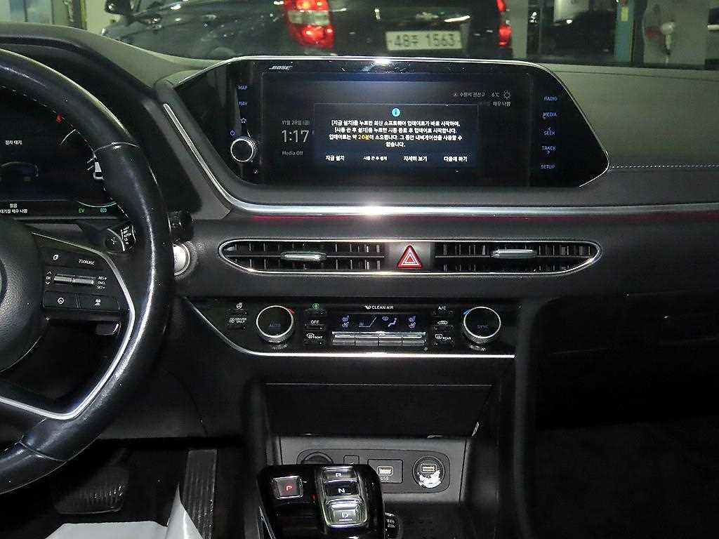 HYUNDAI Sonata - Vista 11