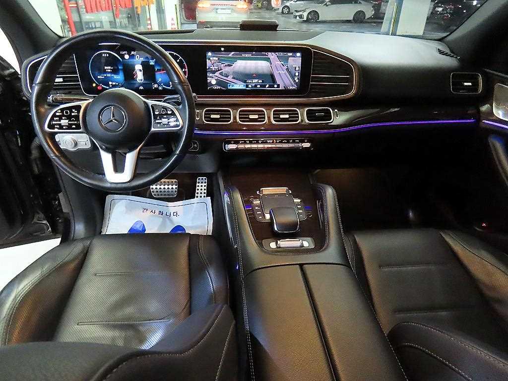 Mercedes Benz GLE Class - Vista 10