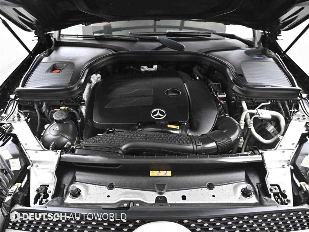 Mercedes Benz GLC Class - Vista 6