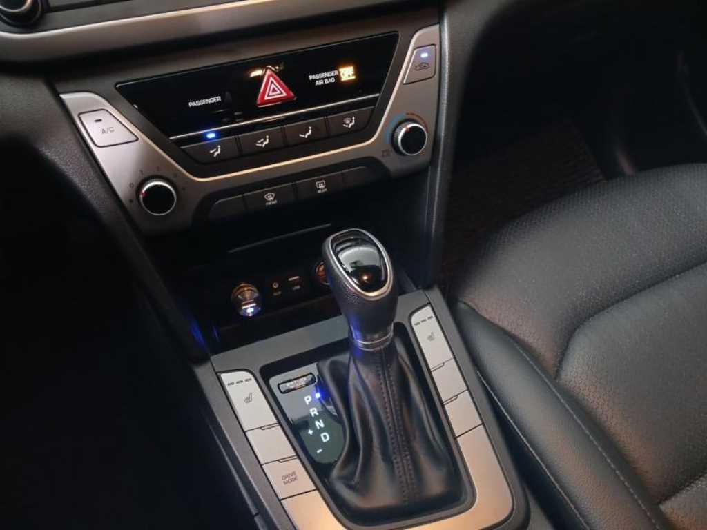 HYUNDAI Avante 2017 Gris - Importación desde Corea - HF Imports Iquique - Foto 17