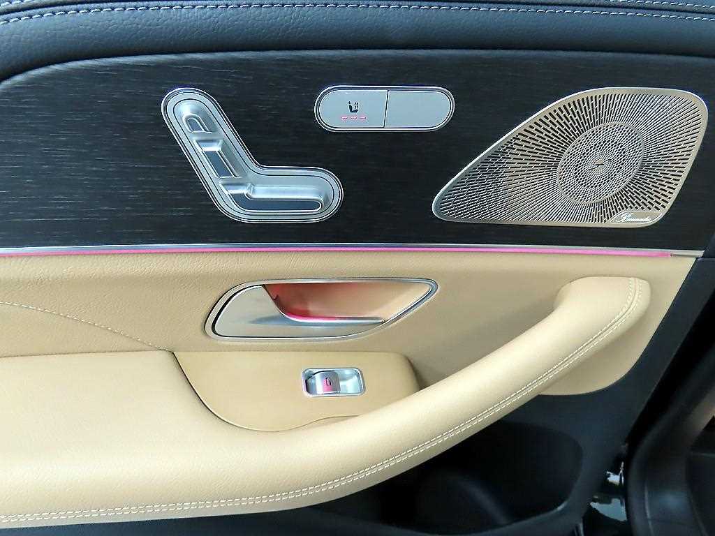 Mercedes Benz GLE Class - Vista 12