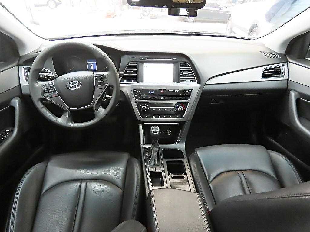 HYUNDAI Sonata - Vista 7