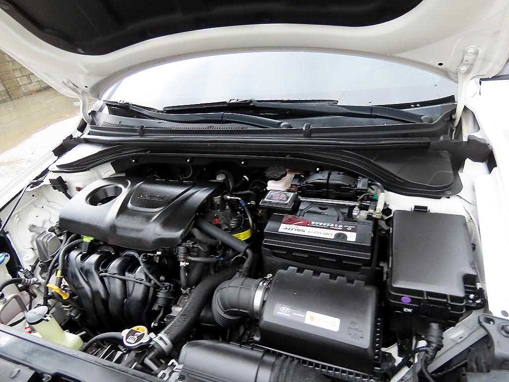 HYUNDAI Avante 2018 Blanco - Importación desde Corea - HF Imports Iquique - Foto 17