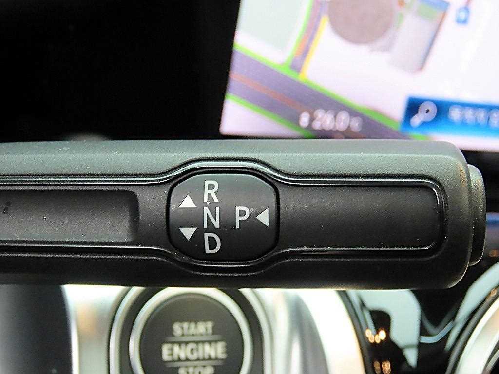 Mercedes Benz GLB Class - Vista 10