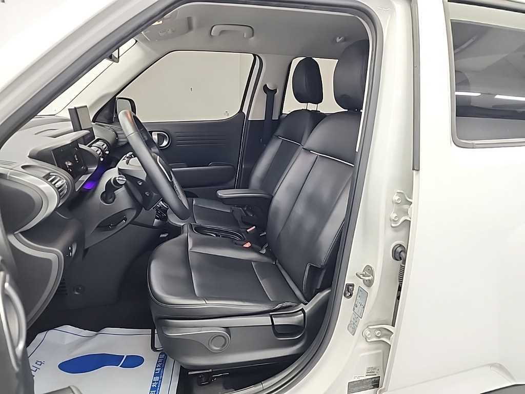 HYUNDAI Casper - Vista 11