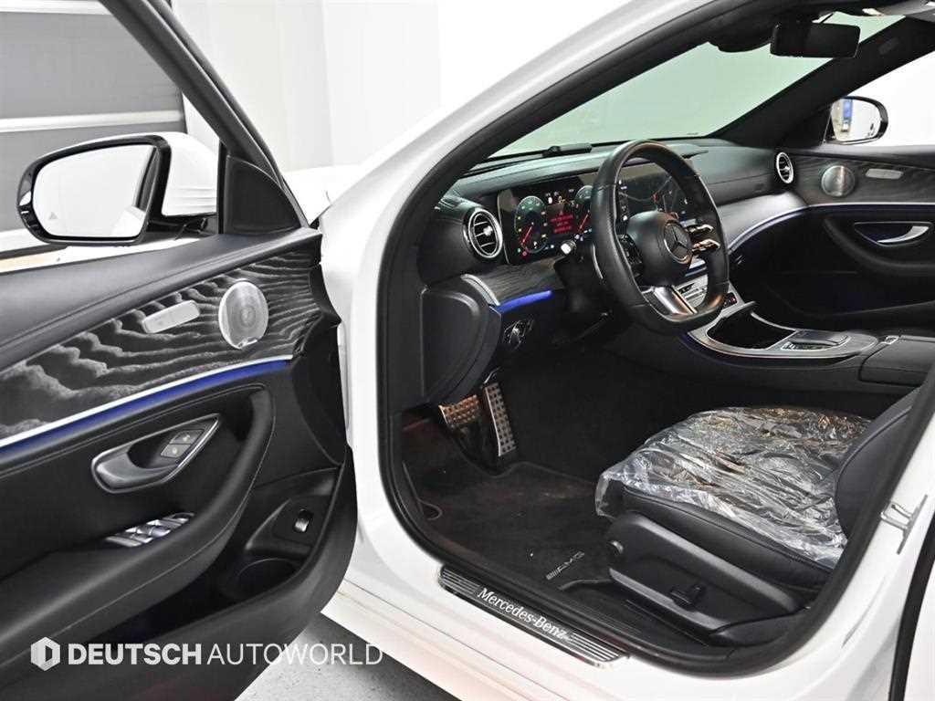 Mercedes Benz E class - Vista 11