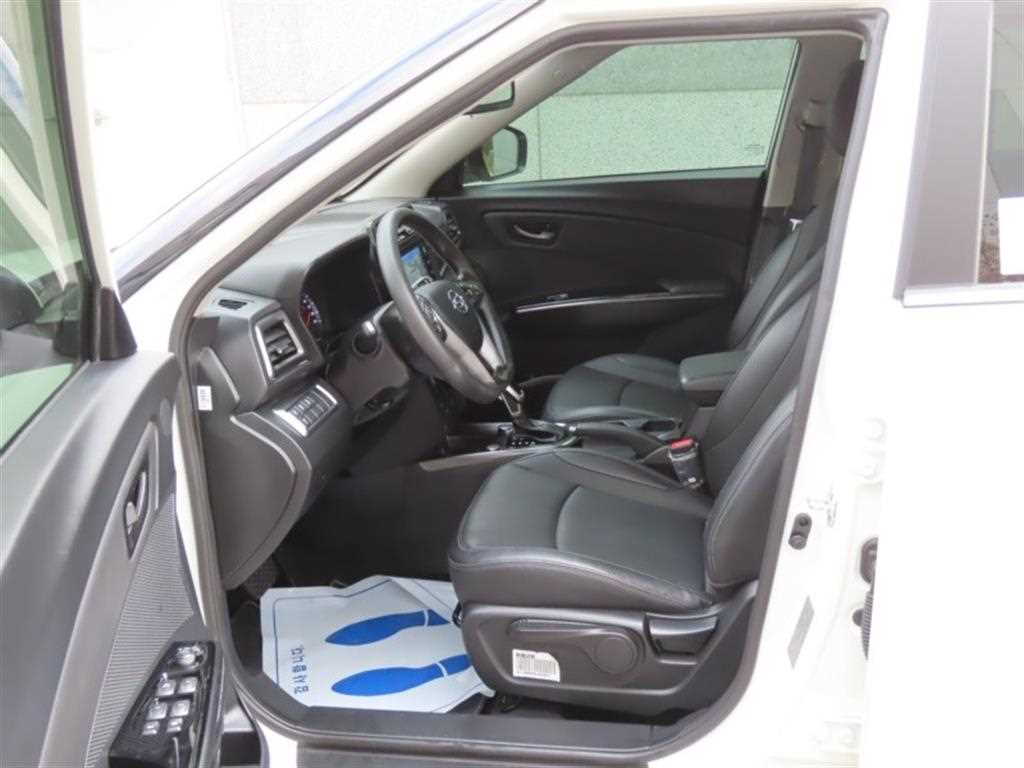 Ssangyong Tivoli 2021 Blanco - Importación desde Corea - HF Imports Iquique - Foto 13