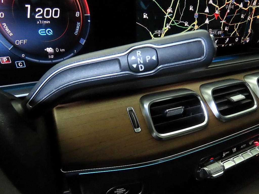 Mercedes Benz GLE Class - Vista 12