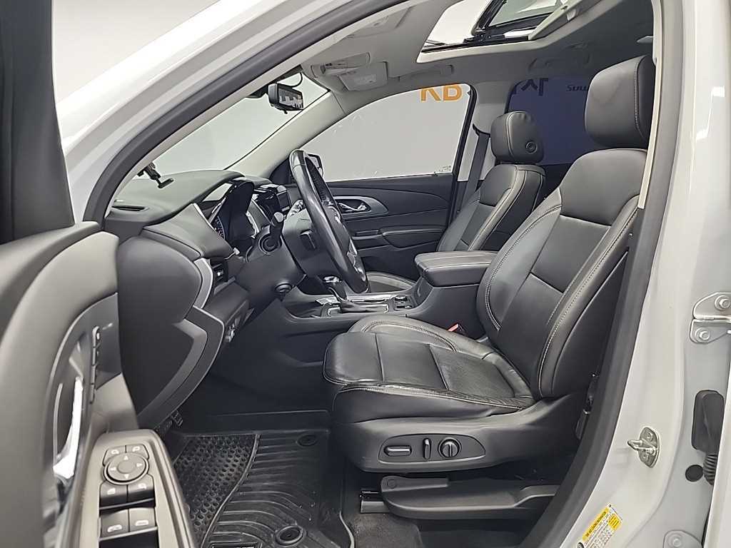 Chevrolet Travers - Vista 11