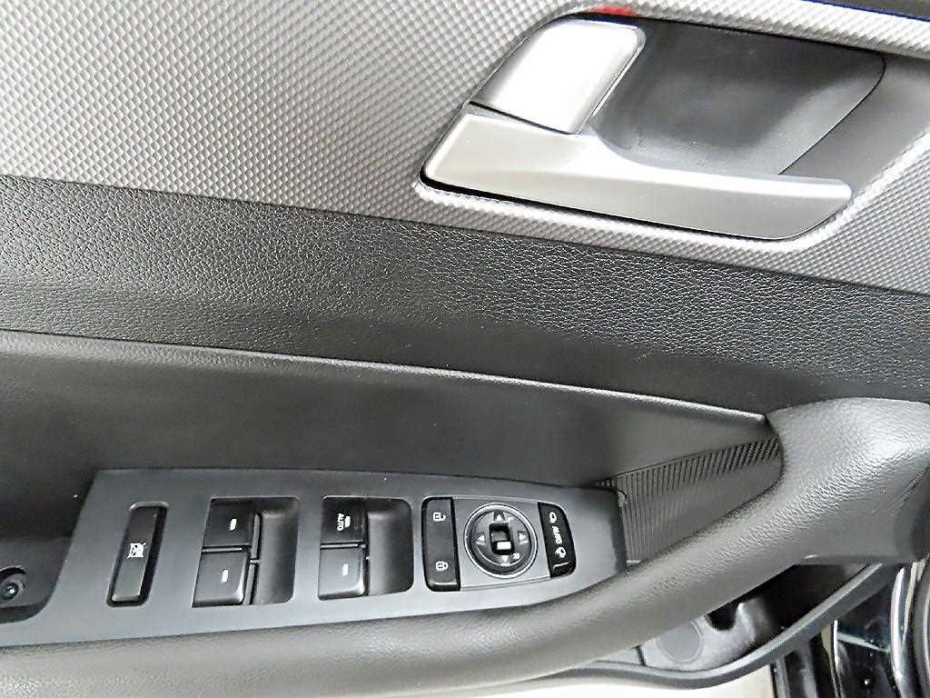 HYUNDAI Sonata - Vista 9