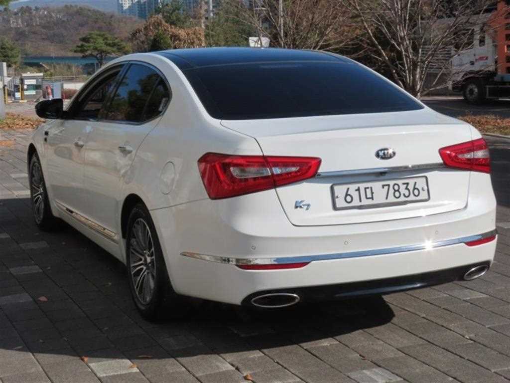 KIA K7 - Vista 4