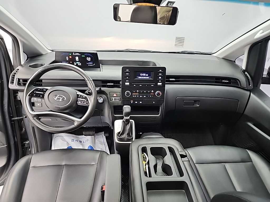 HYUNDAI Staria - Vista 7