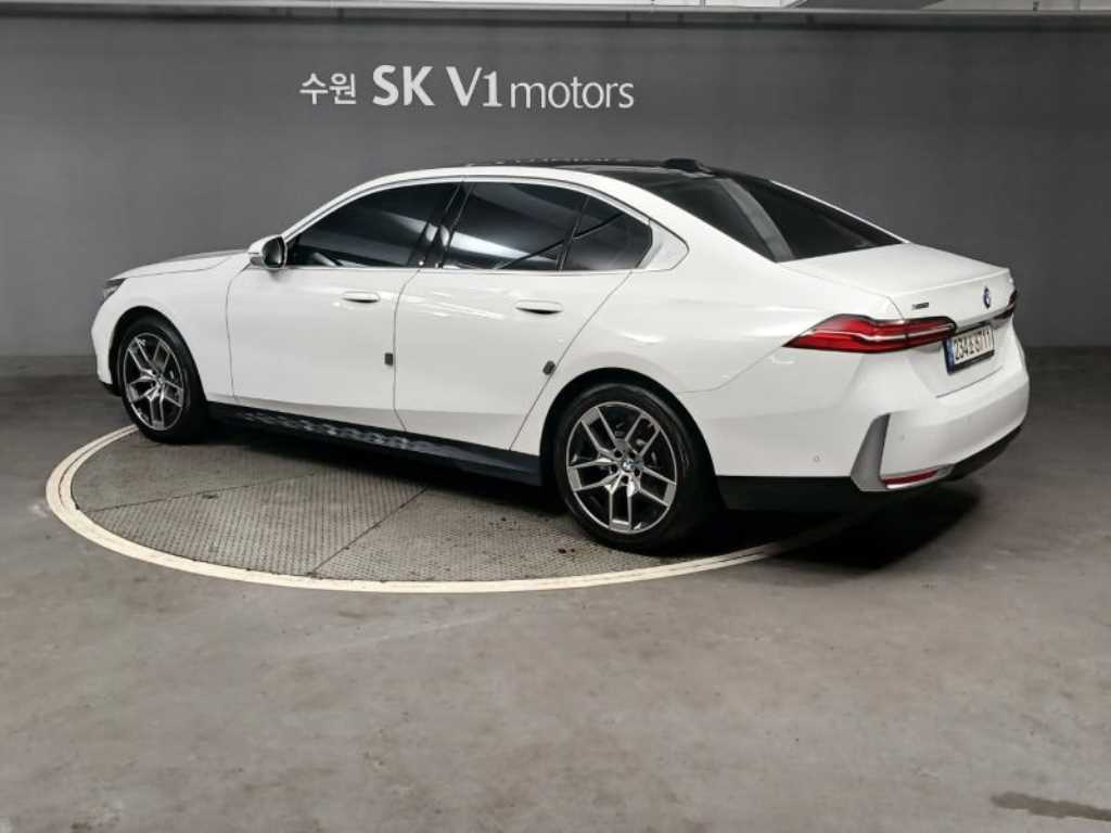 BMW 5 Series - Vista 4