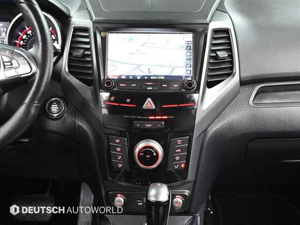 Ssangyong Tivoli 2018 Blanco - Importación desde Corea - HF Imports Iquique - Foto 14