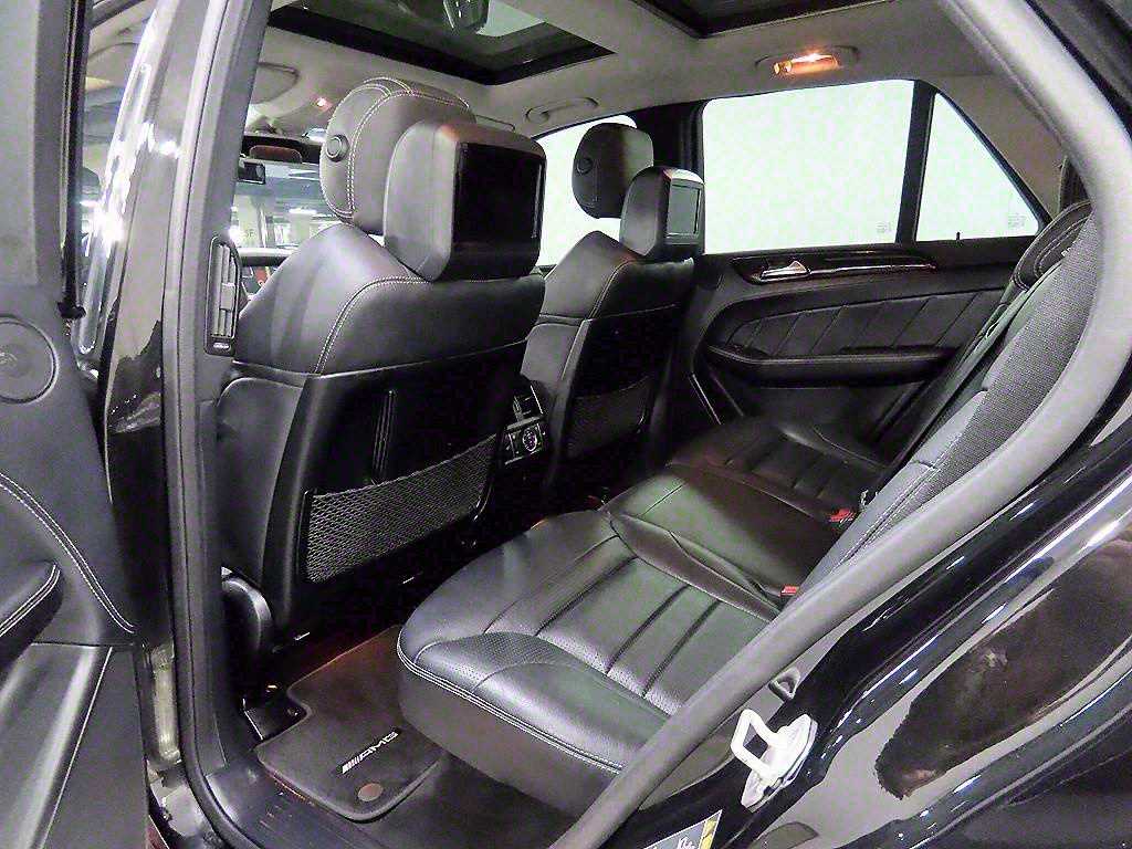 Mercedes Benz M Class - Vista 6