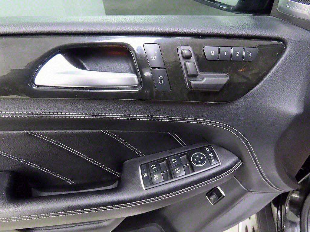 Mercedes Benz M Class - Vista 11